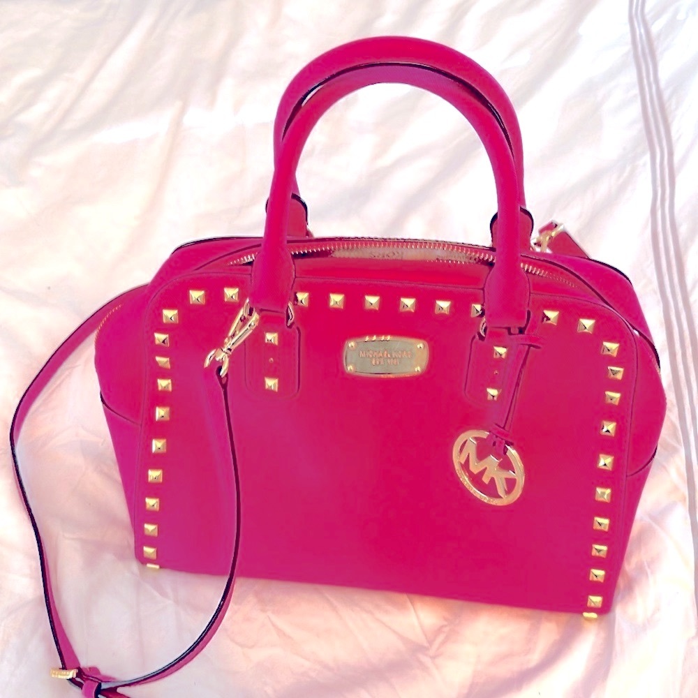 Authentic Michael Kors hand / shoulder bag 
Perfect condition like new